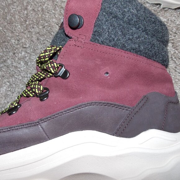 Sorel Women's Kinetic Breakthru Conquest Waterproof Boot - Picture 11 of 11